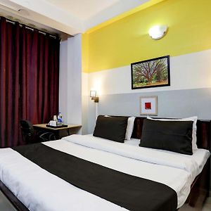 Super Hotel O Green Park Residency